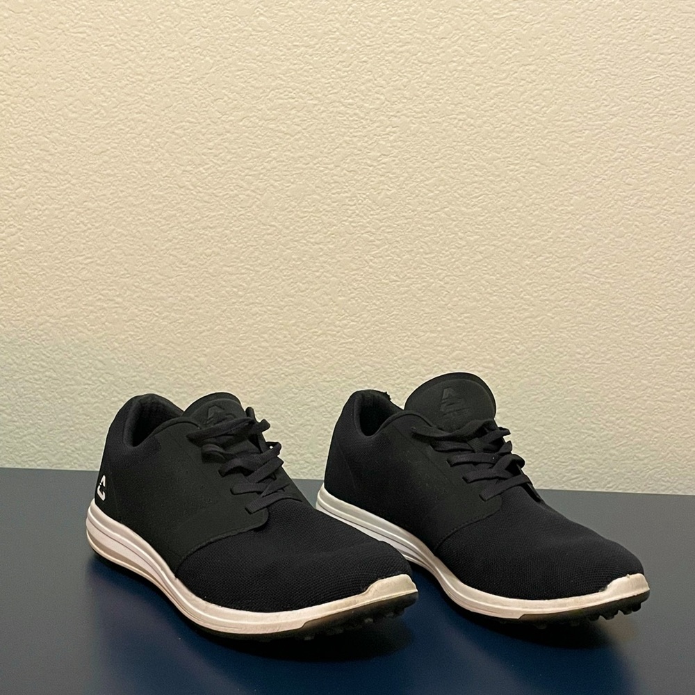 Travis Mathew Cuator Mens Golf Shoes size 10.5 “the moneymaker”  lightly used!